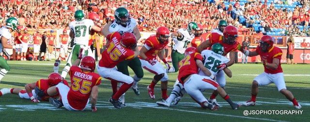 The Huskies put up a fight, but were ultimately overpowered by the Calgary Dinos and fell from the top of the Canada West standings following the loss.