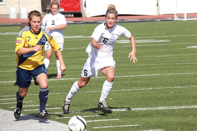 After both of their games ended in ties last weekend, the women’s soccer team remains undefeated.  