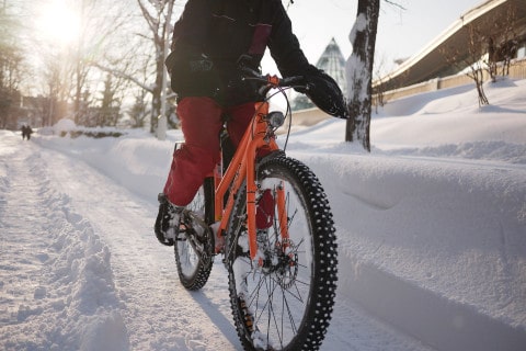Reliable tires are vital for winter cycling.