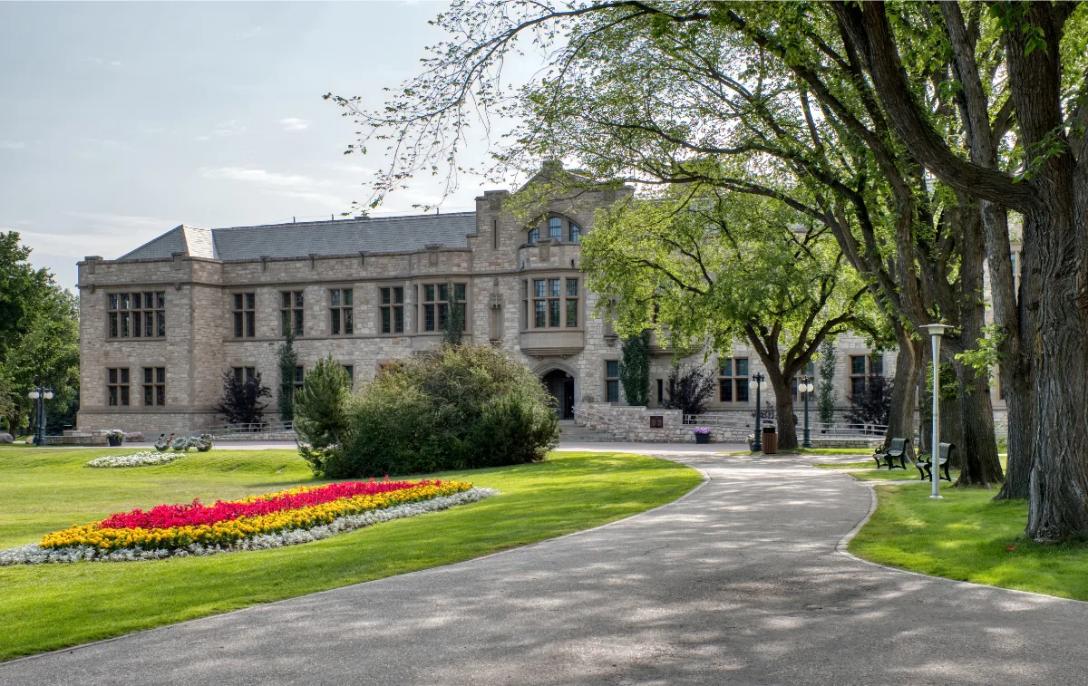 Peter MacKinnon administration building at USask | Dougall_Photography from Getty Images Signature | Canva Pro