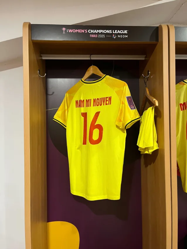 Nammi's jersey in the locker.