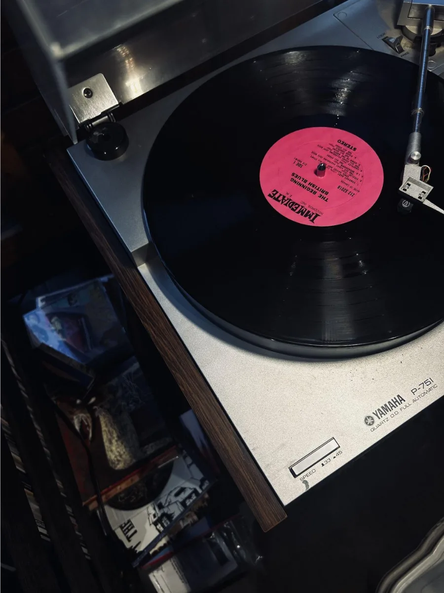 Vinyl Diner on Broadway | Katherine Walcer