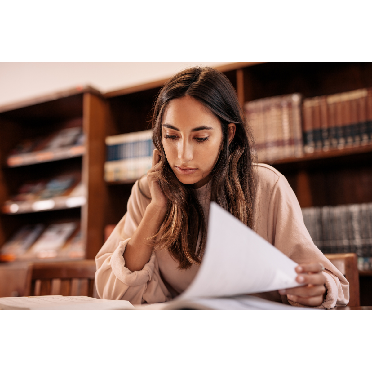 College student studying | Jacob Lund | Canva Pro